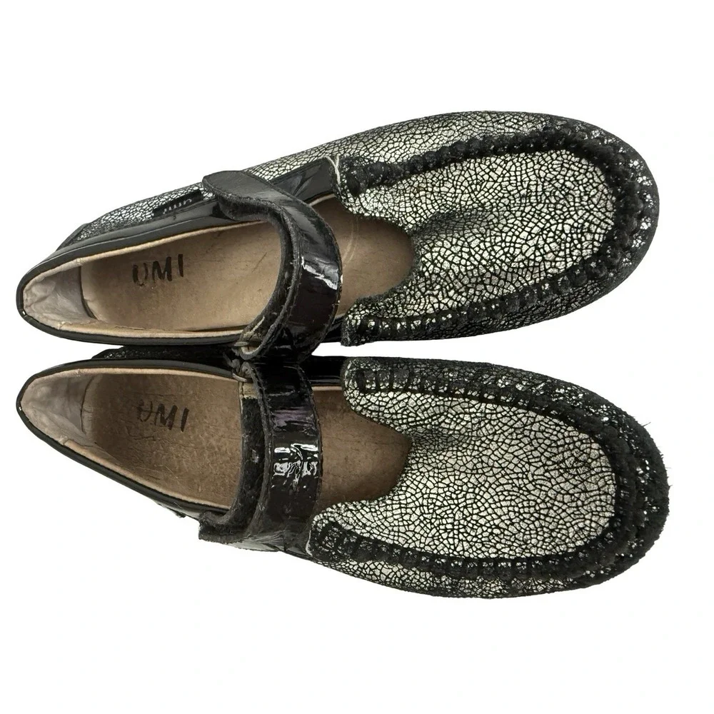 Umi Girls Black silver metallic  Patent Leather Mary Janes size US 31 13